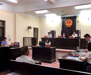 Viện KSND huyện Ứng Hòa phối hợp với TAND cùng cấp tổ chức phiên tòa rút...